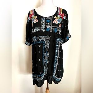 Johnny Was embroidered tunic size xs